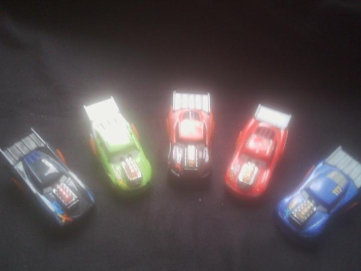 Disney Cars 3 Auto's      Drag Racers Kwintet (5 stuks), Kinderen en Baby's, Speelgoed | Speelgoedvoertuigen, Zo goed als nieuw