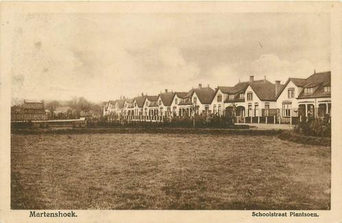 (378-359-039) Martenshoek Schoolstraat Plantsoen, Verzamelen, Ansichtkaarten | Nederland, Groningen, Ophalen of Verzenden