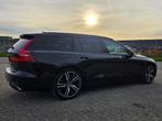 Volvo V60 R-Design 2019 T4 190pk / leder / LED / nette auto!, Auto's, 1800 kg, 1969 cc, Zwart, 1603 kg