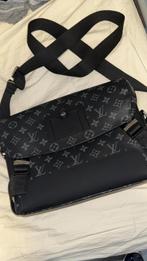 Louis vuitton schoudertas, Sieraden, Tassen en Uiterlijk, Tassen | Schoudertassen, Ophalen of Verzenden, Zo goed als nieuw, Zwart