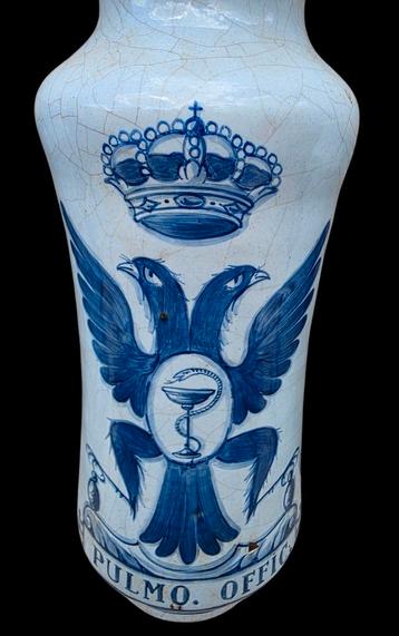 Antiek 18e eeuws Apotheek potten ( Alberello de Talavera ) beschikbaar voor biedingen