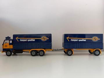 TEKNO VOLVO TRUCK F89 425 en trailer 452 beschikbaar voor biedingen