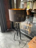 Te koop mooie staande schemerlamp, Huis en Inrichting, Lampen | Vloerlampen, Ophalen, Zo goed als nieuw, 150 tot 200 cm