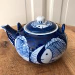 Blauw-witte theepot met vismotief, vintage, Antiek en Kunst, Ophalen of Verzenden