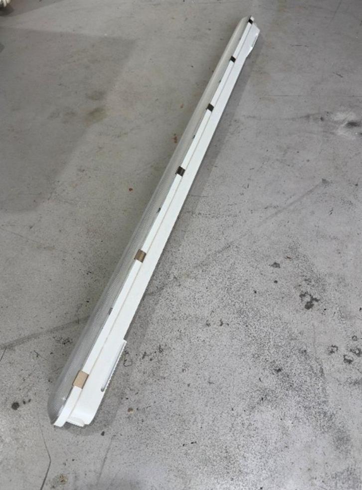 LED armatuur – 150 cm, Doe-het-zelf en Verbouw, Bouwverlichting, Zo goed als nieuw, Armatuur, 50 tot 200 watt, Ophalen of Verzenden