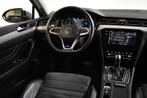 Volkswagen Passat GTE 218PK DSG HYBRID BUSINESS € 28.745,0, Auto's, Nieuw, Origineel Nederlands, Zilver of Grijs, 5 stoelen