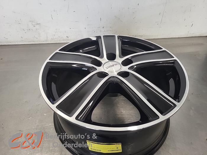 Velg van een Opel Vivaro, Auto-onderdelen, Banden en Velgen, Velg(en), Gebruikt, 3 maanden garantie, Ophalen of Verzenden