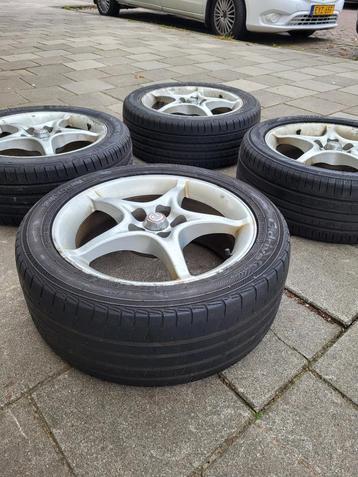 Toyota Celica velgen en banden 16 inch beschikbaar voor biedingen