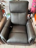 Sta op stoel leer grijs, Huis en Inrichting, Fauteuils, Ophalen, Nieuw, Leer
