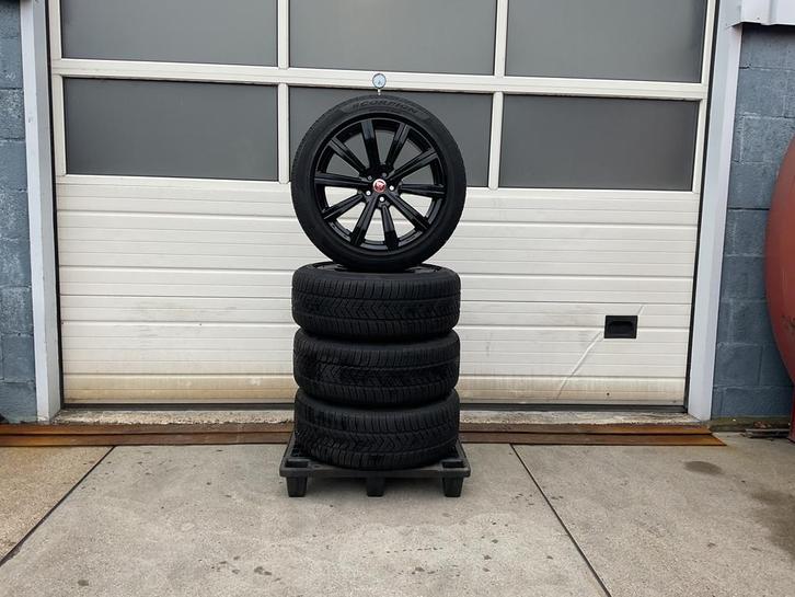 Jaguar  I - Pace.  M + S.  Winterset.  245 - 50 - 20., Auto-onderdelen, Banden en Velgen, Banden en Velgen, Winterbanden, 20 inch