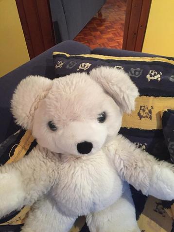 Zachte Witte Beer - Zo Goed Als Nieuw beschikbaar voor biedingen