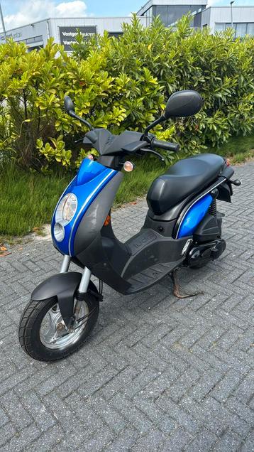 Peugeot Ludix ZEER NETJES weinig km! beschikbaar voor biedingen