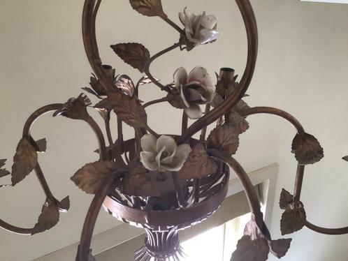 Oud gouden bloemenmand met rozen, Antiek en Kunst, Antiek | Lampen, Ophalen of Verzenden