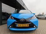 Toyota AYGO 1.0 VVT-i X-Play Airco Cruise Camera Led Navi 20, Voorwielaandrijving, Gebruikt, Euro 6, Origineel Nederlands