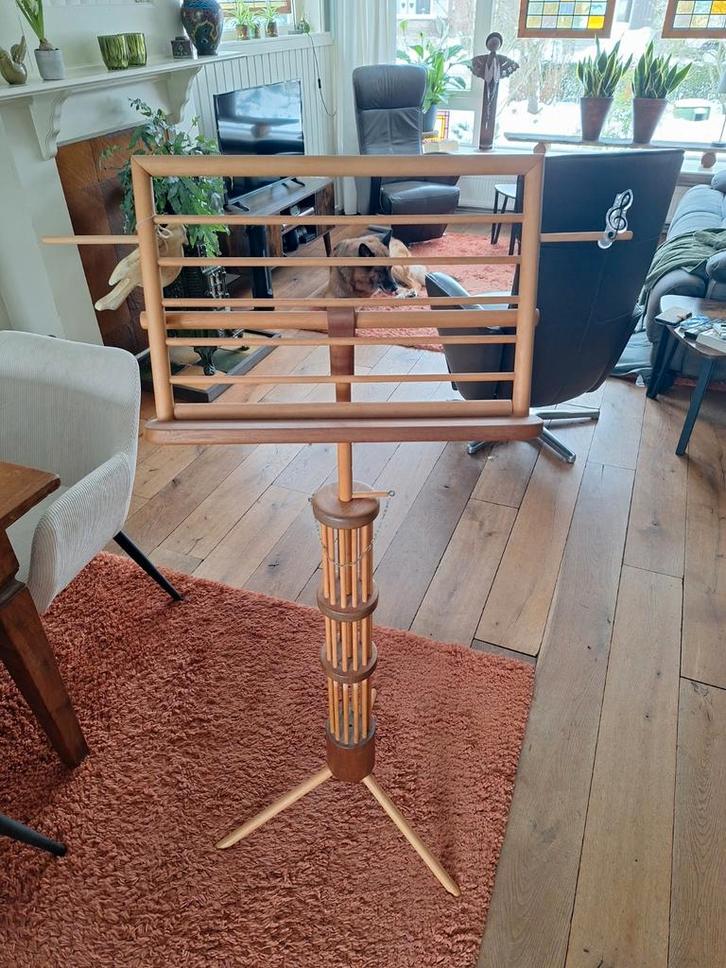 Unieke houten muziekstandaard - Stijlvol & Praktisch, Muziek en Instrumenten, Standaards, Ophalen