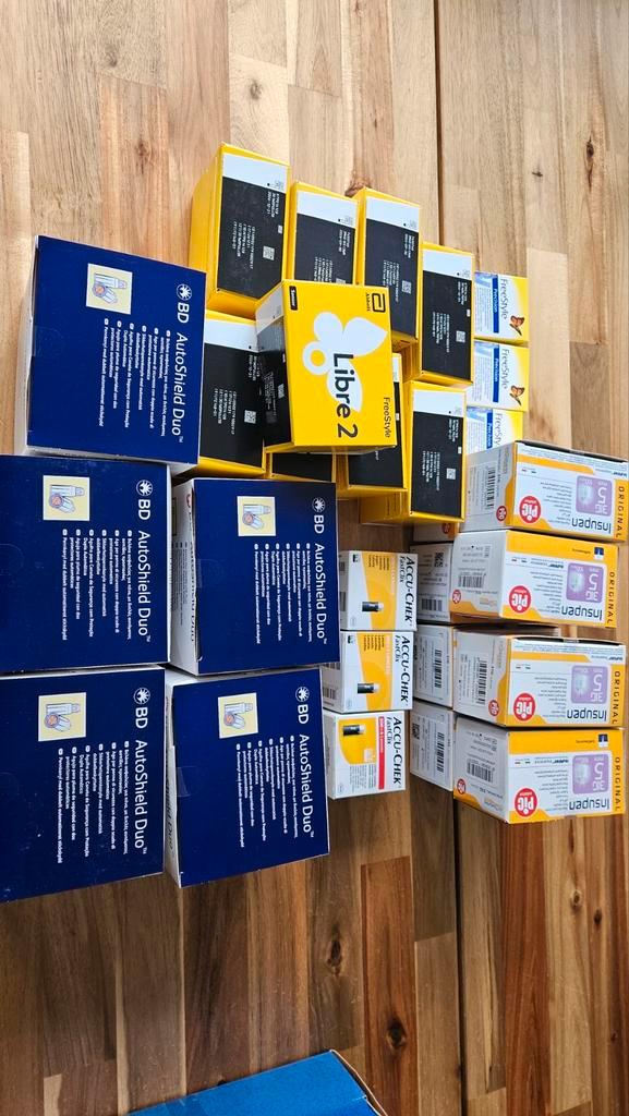 Diabetes.  Freestyle libre 9x plus diversen., Diversen, Verpleegmiddelen, Ophalen of Verzenden