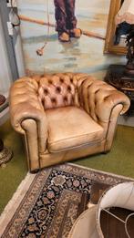 Schapenlederen Chesterfield fauteuil, Antiek en Kunst, Antiek | Meubels | Stoelen en Banken, Ophalen of Verzenden