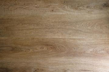 Over: Wineo PVC click met ondervloer. Ca 37.5 m2 beschikbaar voor biedingen
