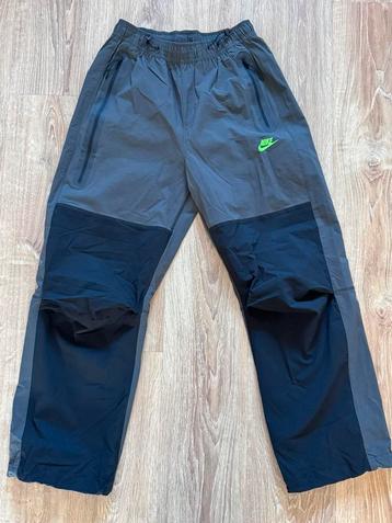 Nike Tech Broek 2025 beschikbaar voor biedingen