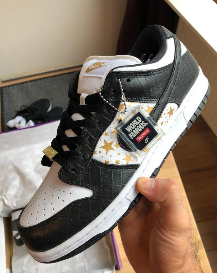 Nike SB Dunk Low Supreme Stars Black EU43, Kleding | Heren, Schoenen, Nieuw, Sneakers of Gympen, Zwart, Ophalen of Verzenden