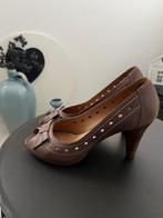 Te koop Pumps mt 39 taupe als nieuw, Ophalen of Verzenden, Zo goed als nieuw, Bruin