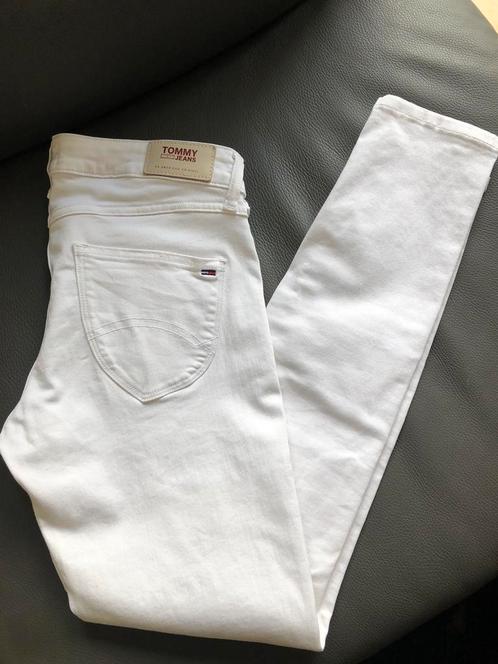 v TOMMY HILFIGER hele mooie skinny jeans mt27, Kleding | Dames, Spijkerbroeken en Jeans, Gedragen, W27 (confectie 34) of kleiner