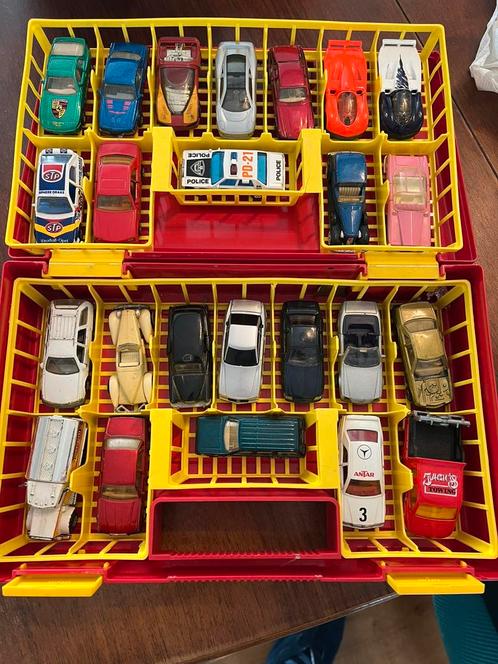 Majorette, Matchbox & Edocar autootjes in carrier, Hobby en Vrije tijd, Modelauto's | Overige schalen, Gebruikt, Auto, Ophalen of Verzenden