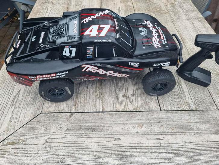 Traxxas slash 2wd  brushless, Hobby en Vrije tijd, Modelbouw | Radiografisch | Auto's, Gebruikt, Auto offroad, Ophalen