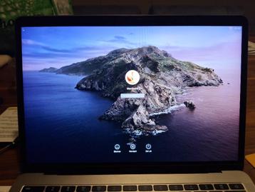 Macbook pro 13.3 inch 2017 beschikbaar voor biedingen