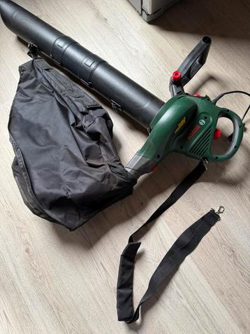 Bosch bladblazer Universal Garden Tidy 3-in-1 beschikbaar voor biedingen