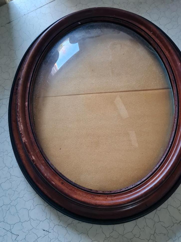 ovale lijst met bol glas groter model, Huis en Inrichting, Woonaccessoires | Lijsten, Zo goed als nieuw, Minder dan 50 cm, Minder dan 50 cm