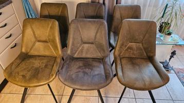 Eetkamerstoelen 6 st. beschikbaar voor biedingen