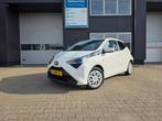 Toyota Aygo 1.0 VVT-i x-play limited Carplay NL-Auto NAP, Voorwielaandrijving, Gebruikt, Euro 6, Start-stop-systeem