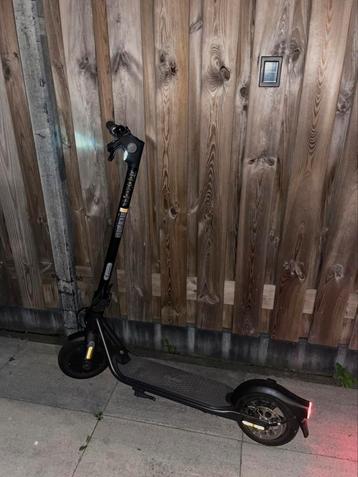 NineBot - Grijs/Zwart  Step 25km/h beschikbaar voor biedingen