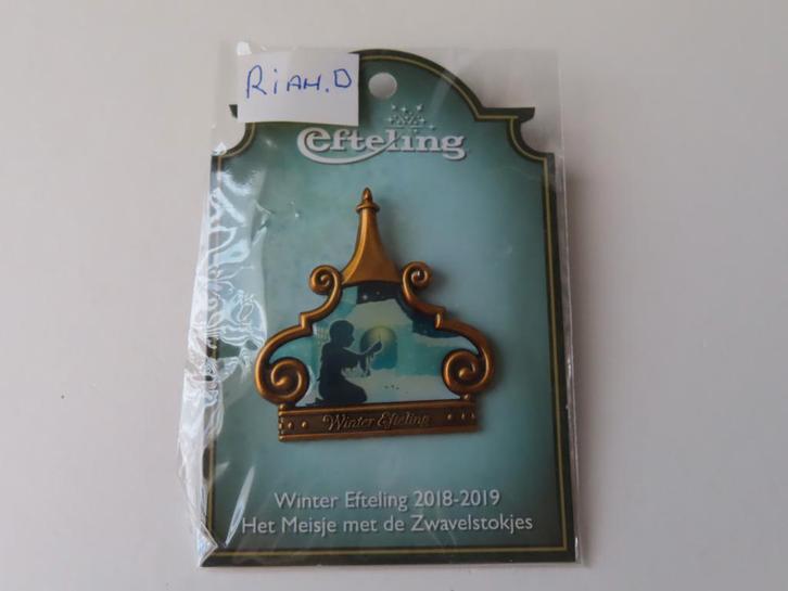 Efteling pin Meisje met de zwavelstokjes nieuw in verpakking, Verzamelen, Efteling, Nieuw, Button of Speldje, Ophalen