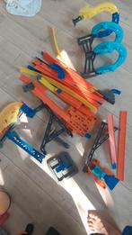 Hot wheels racebaan voor aan de muur + extra onderdelen, Ophalen, Gebruikt, Elektrisch, Hot Wheels