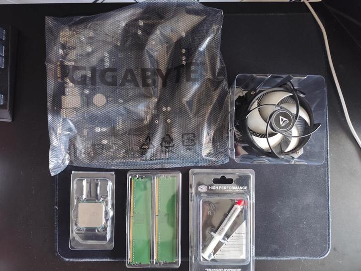 Computer set Ryzen 5 5600g, Computers en Software, Moederborden, Gebruikt, AMD, DDR4, Ophalen