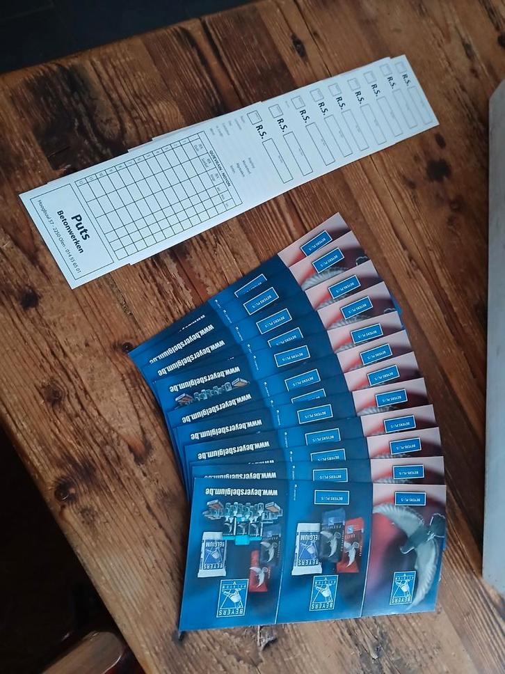 Flyers/poulebriefjes/diploma's/Nederlandse ringenboekjes, Dieren en Toebehoren, Vogels | Duiven, Postduif, Mannelijk