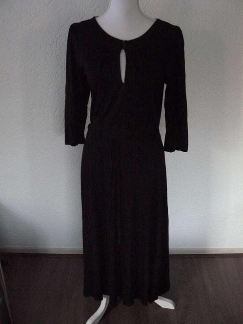 Zwarte King Louie Lee dress maat M., Kleding | Dames, Jurken, Zo goed als nieuw, Maat 38/40 (M), Zwart, Onder de knie, Ophalen of Verzenden