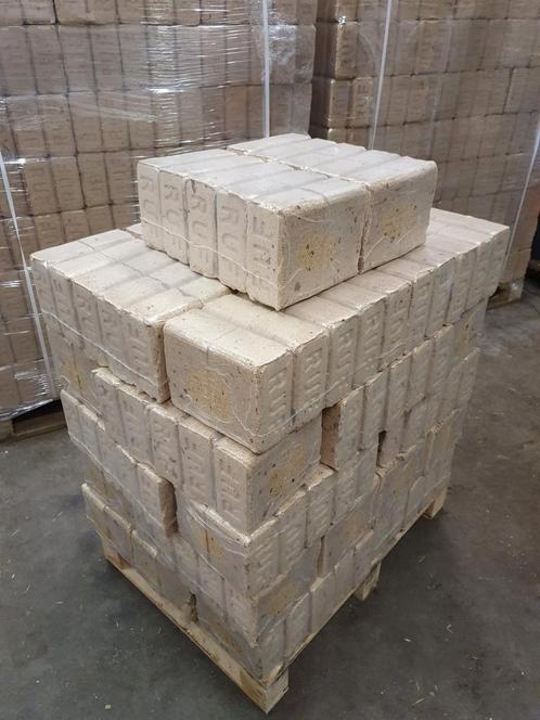 RUF houtbriketten 32x10kg +aanmaakpakket thuisgebracht€177,, Tuin en Terras, Haardhout, Blokken, Overige houtsoorten, Minder dan 3 m³