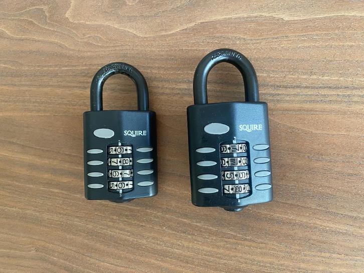 2 Cijfersloten, van merk Squire, Doe-het-zelf en Verbouw, Hang- en Sluitwerk, Zo goed als nieuw, Slot, Overige materialen, Ophalen of Verzenden
