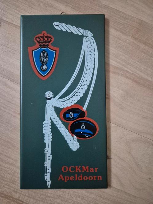 Koninklijke Marechaussee Tegel - OCKMar Apeldoorn, Verzamelen, Militaria | Algemeen, Marechaussee, Overige typen, Nederland, Ophalen of Verzenden