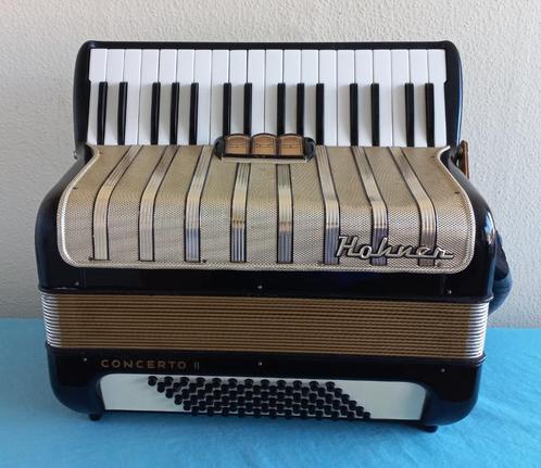 Hohner Concerto II 72 bas 2 korig te koop of te huur, Muziek en Instrumenten, Accordeons, Zo goed als nieuw, Hohner, Met koffer