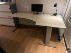 Eromesmarko eromes bureau in nette staat., Ophalen, In hoogte verstelbaar, Zo goed als nieuw