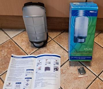 Te koop zwarte atlas buitenlamp met beweging sensor beschikbaar voor biedingen
