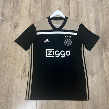 Ajax 18/19 uitshirt beschikbaar voor biedingen