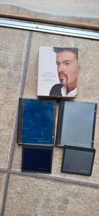 George Michael Minidisc Set - 2 Stuks beschikbaar voor biedingen