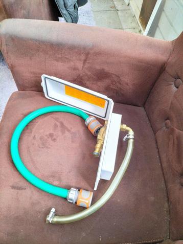 Zeer nette buiten aansluiting voor constante druk op water beschikbaar voor biedingen