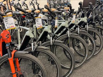 CUBE KATHMANDU HYBRID 750 - Trekking E-Bike MEGA KORTING beschikbaar voor biedingen