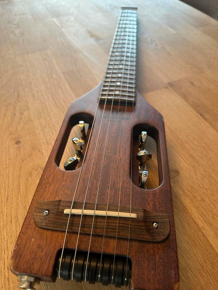 Traveler Gitaar UL S1461 - Reisgitaar, Muziek en Instrumenten, Snaarinstrumenten | Gitaren | Akoestisch, Gebruikt, Western- of Steelstringgitaar